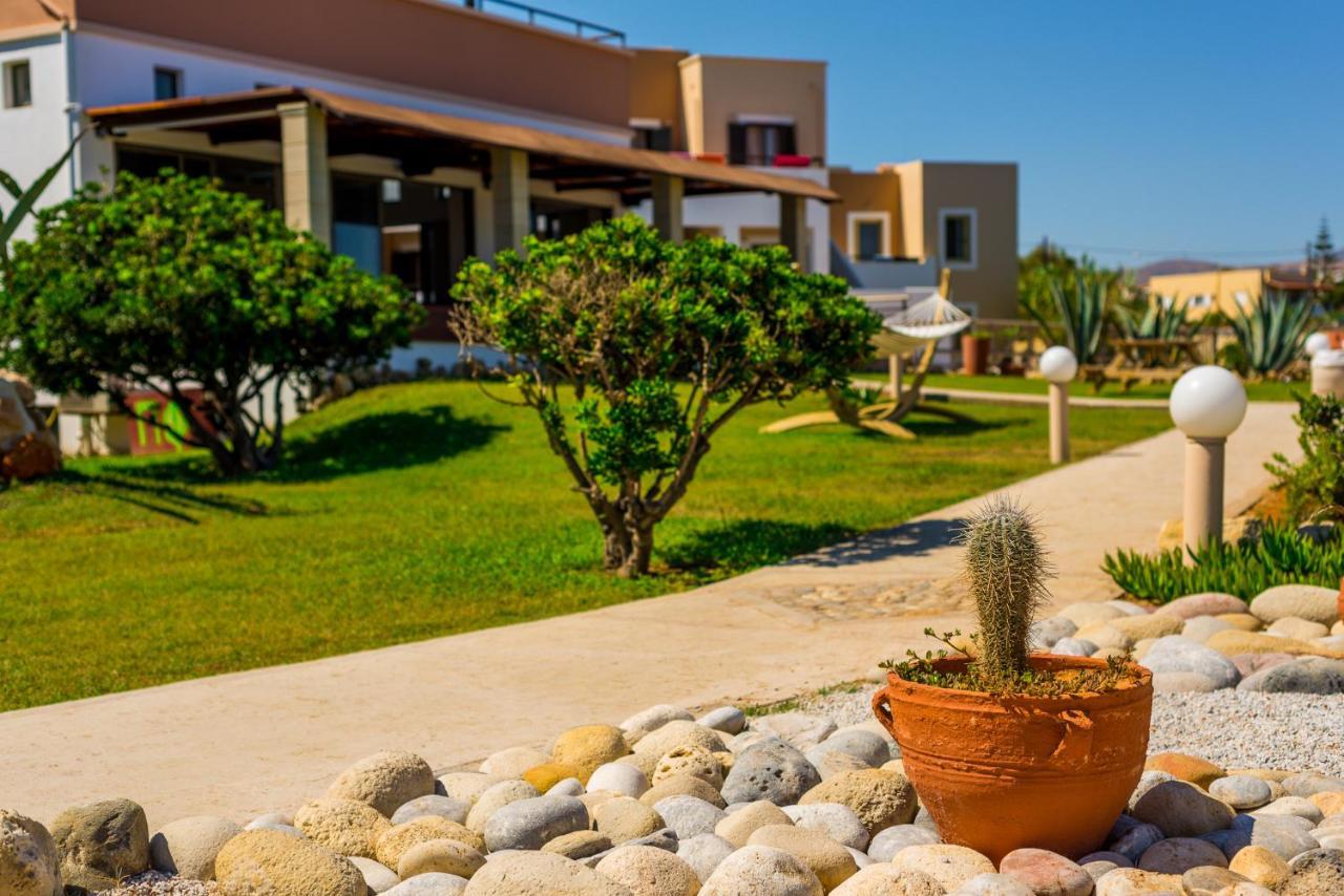 Alkionis Beach Hotel Apartments Sfáka Esterno foto